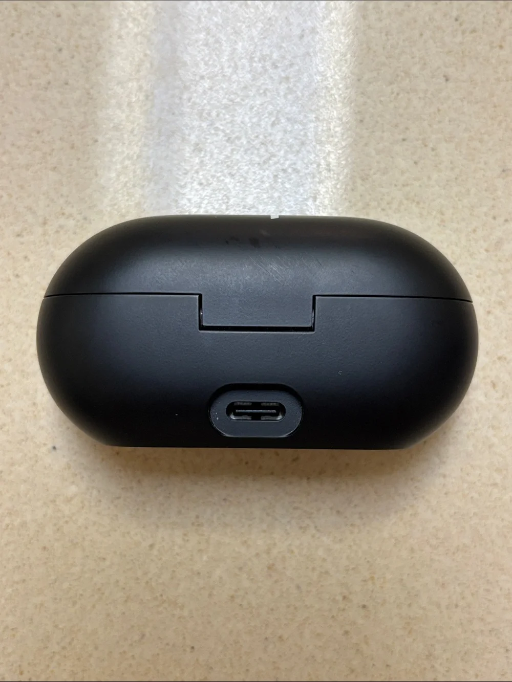 Beats by Dre Matte Black True Wireless Earbuds with Charging Case